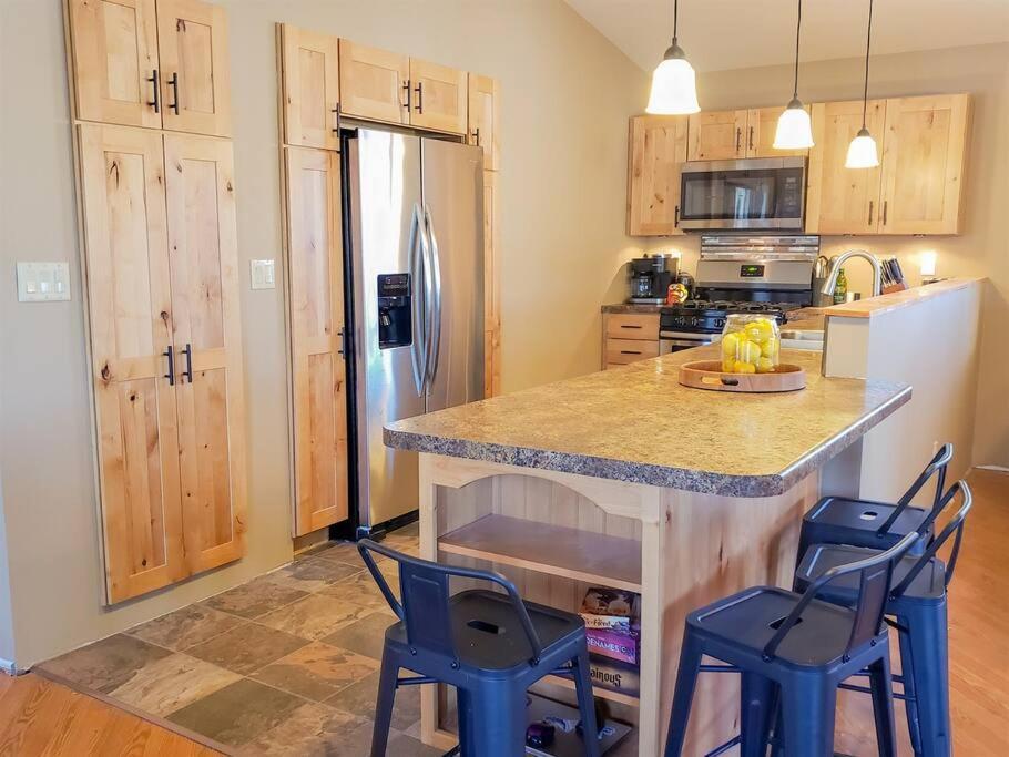 Fall Getaway Resort-3 King Suites, Dog-Friendly Seeley Exterior foto
